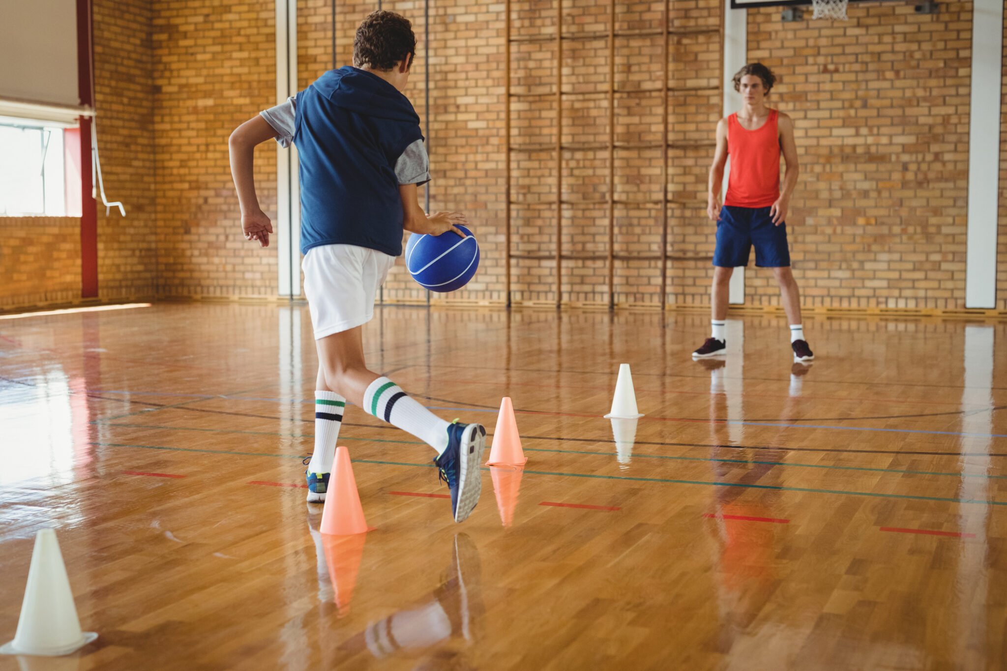 Basic Skills in Basketball - Bouncing and passing - Class Notes